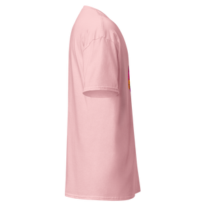 Right side view of a unisex light pink statement t-shirt by Pepa de Mango, featuring bold graphic design and sarcastic quote. Relaxed fit and soft cotton.