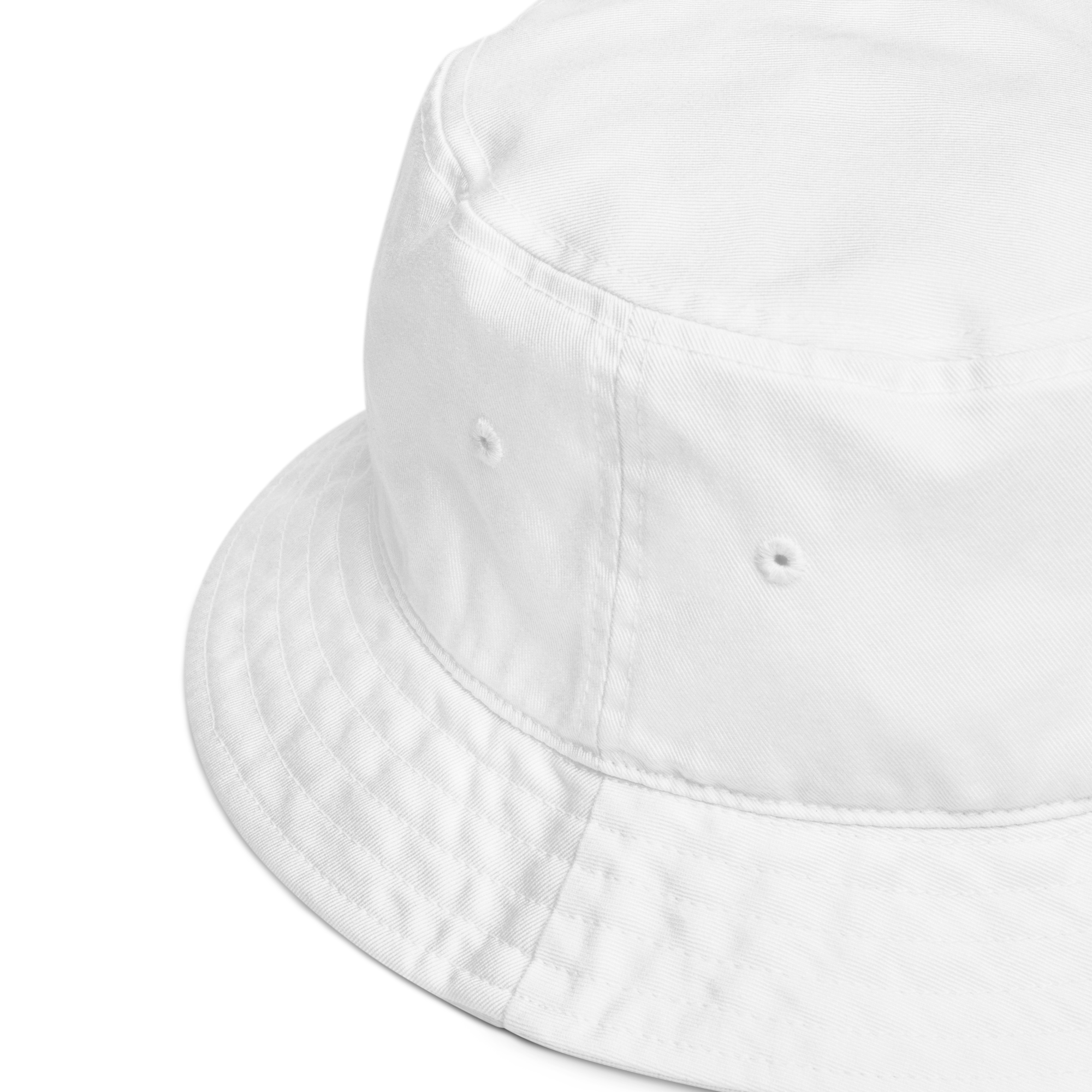 Side view of white organic cotton bucket hat with embroidered cocktail design – Pepa de Mango